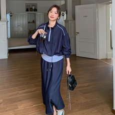 休闲减龄穿搭蓝色卫衣套装女春秋超火好看高级感工装半身裙两件套，女装套装/套裙，2C108