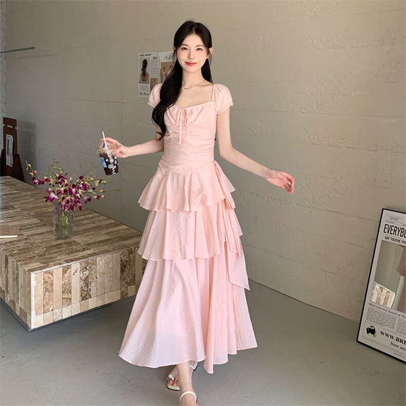 少女风粉色不规则泡泡袖连衣裙女夏2025新款多巴胺高级感百褶长裙,女装连衣裙,2C122