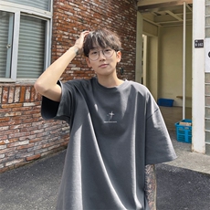 深灰色