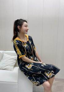 2021时尚新款：三色四码，女装，VolcanicFlame丽璨