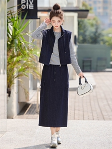 牛仔马甲半身裙套装女2026新款早春一整套穿搭条纹上衣裙子三件套图片