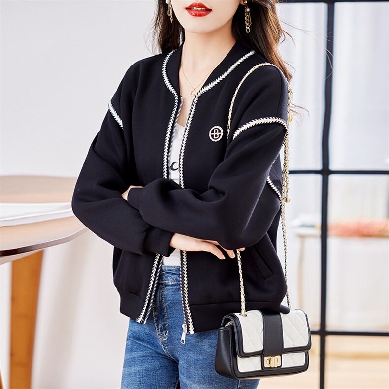 2024年春秋季黑色棒球服外套女小个子新款洋气小众独特别致上衣,女装短外套,美沁