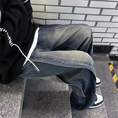 深蓝色