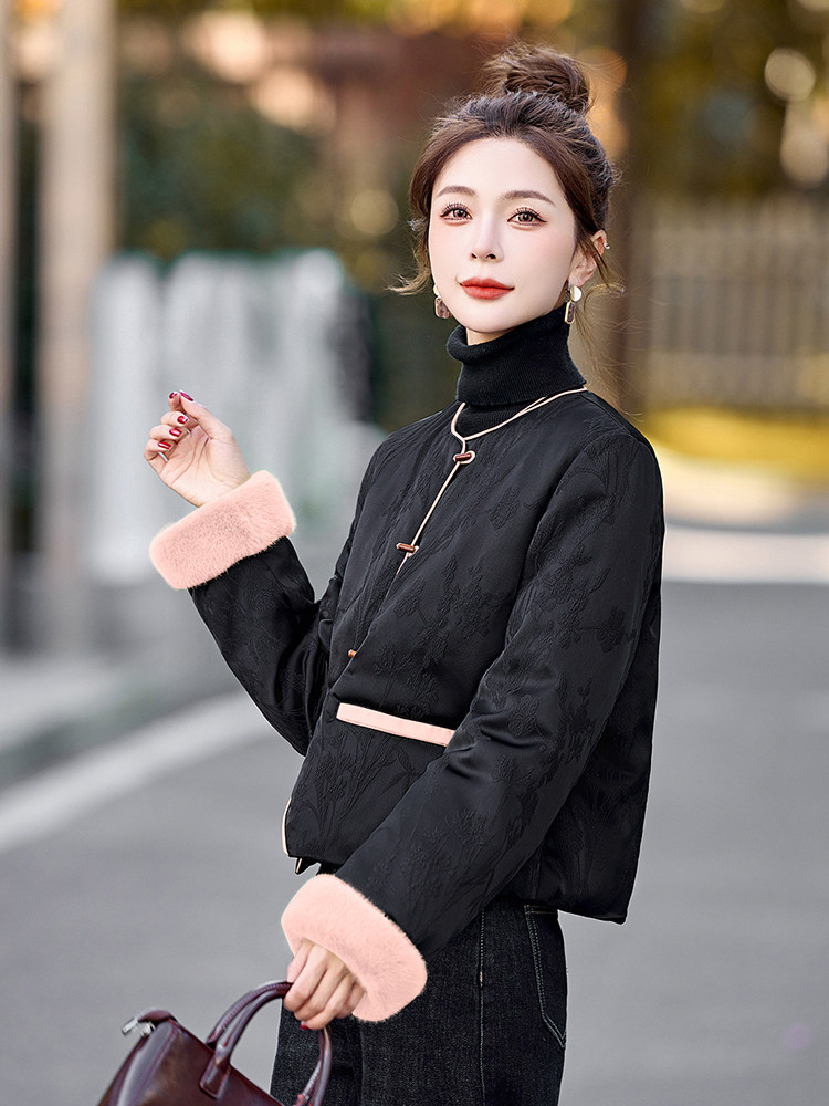 轻薄羽绒服女2024冬季新款小个子新中式国风短款独特漂亮黑色外套,女装羽绒服,半夏