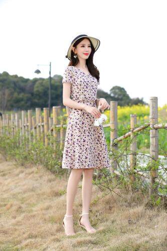 现货，淑女小碎花连衣裙，女装连衣裙，金典明美