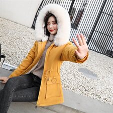 黄色