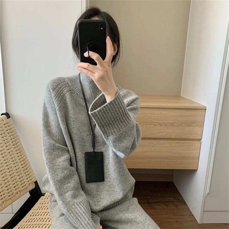 2025年秋季新款百搭女士高领长袖保暖上衣裤子套装,女装套装/套裙,新胜羊绒