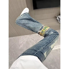 蓝色