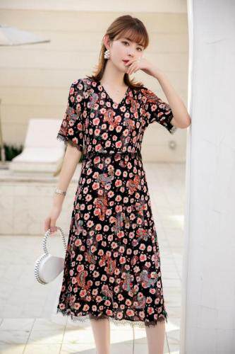 爆连衣裙，女装连衣裙，奕之恋