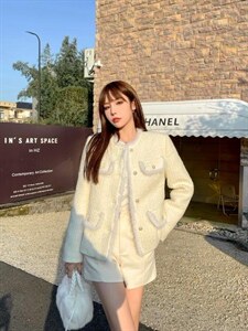 小香风羽绒服图片