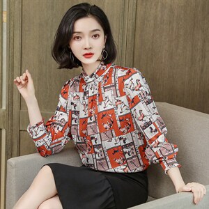 玖伊兰荷叶领中袖印花真丝上衣女2026夏季新款真丝洋气碎花小衫,20来岁女人该怎么穿搭图片