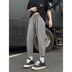 灰色