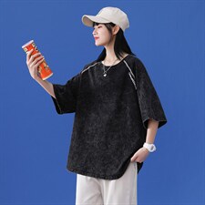 黑色
