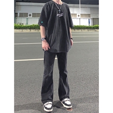 黑色