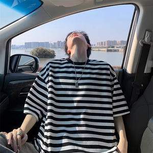 C534P38夏装青年男生条纹休闲宽松T恤短袖夏装男生日系韩版男装图片