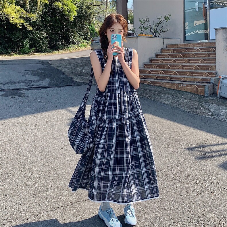 2025年夏季文艺复古宽松腰蛋糕裙时尚潮流，女装连衣裙，诺蝶