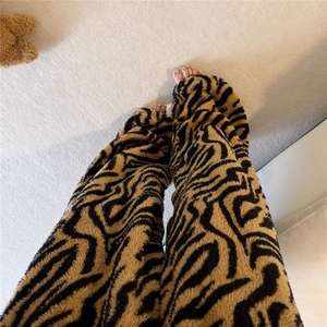 潮牌帅气豹纹运动休闲裤女秋新款高腰宽松显瘦直筒百搭阔腿卫裤图片