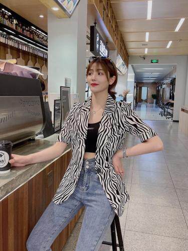 现货夏季斑马纹新款修身西服，女装，韩衫衣社