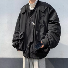 黑色