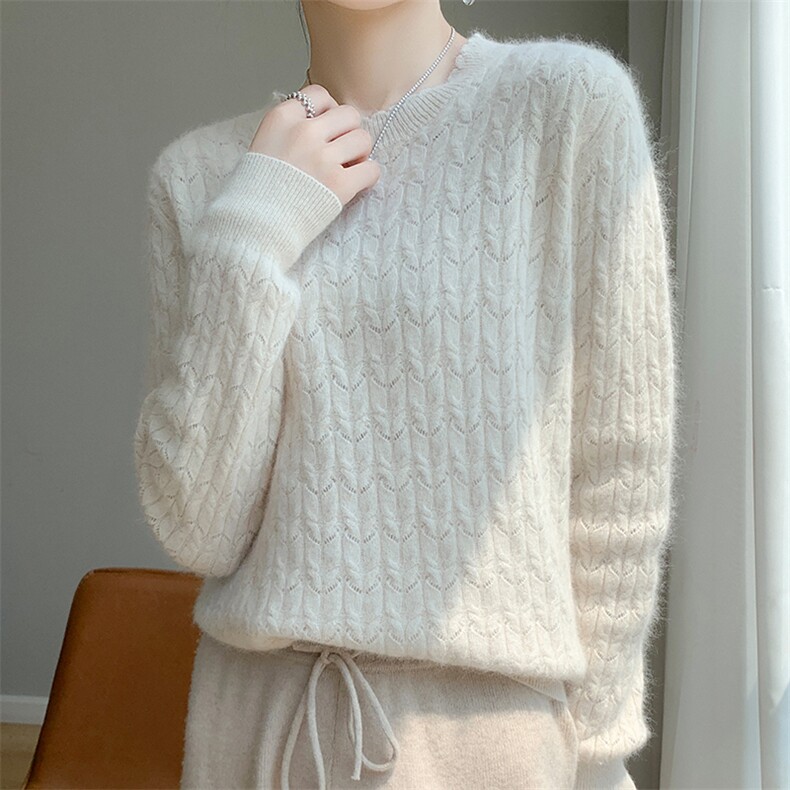 秋冬新款羊毛圆领扭花套头宽松上衣保暖长袖针织打底衫，女装羊毛衫，犀桦羊绒