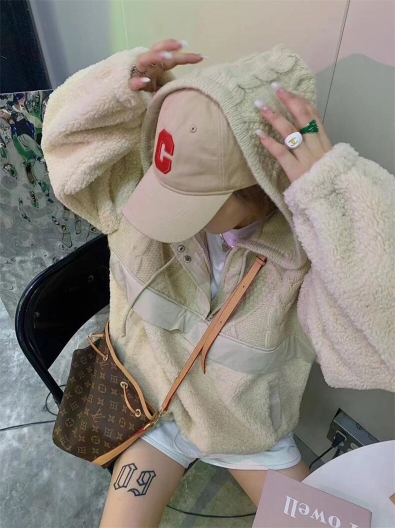 冬季新款重工针织拼羊羔毛套头帽衫，其它，AT(2F)