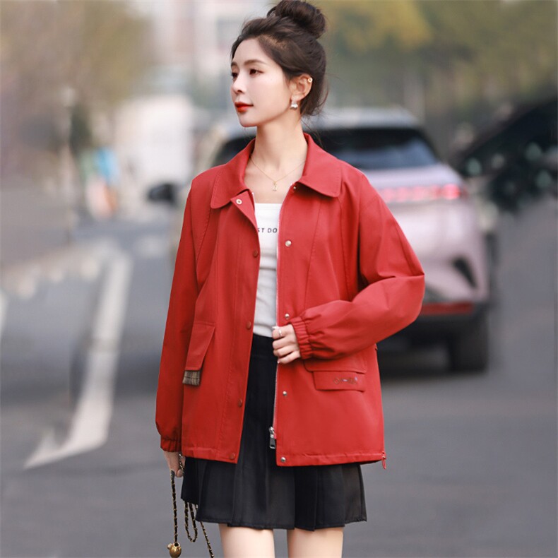 红色外套女春秋时尚百搭2025年新款妈妈高端洋气风衣欧货夹克上衣图片