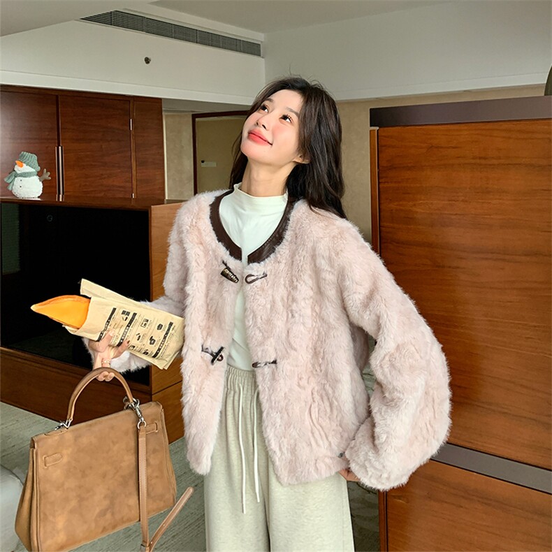新款有货牛角扣水貂皮毛外套2C010-2569-P185-K278,女装短外套,2C010
