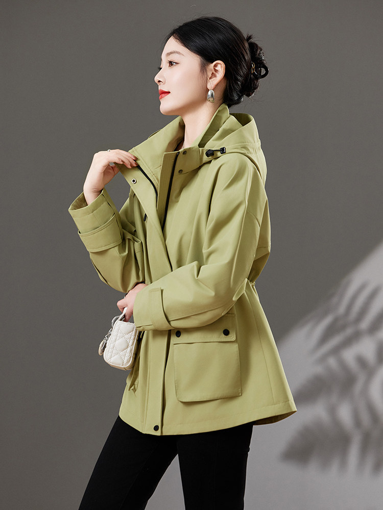 品牌专柜！韩版可拆连帽抽绳收腰冲锋衣外套2025年春季新款风衣女,女装风衣,靓衣阁