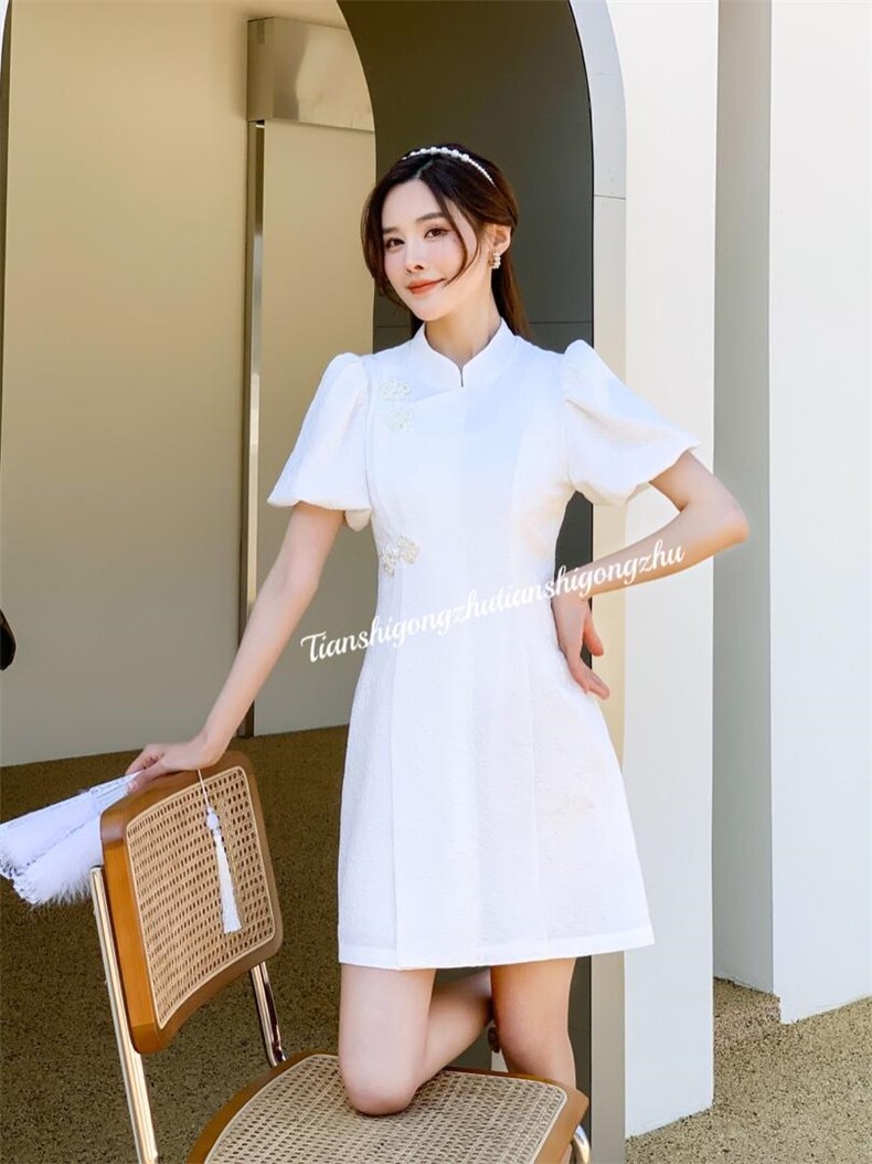 潮风设计珍珠盘扣连衣裙，女装连衣裙，天使公主