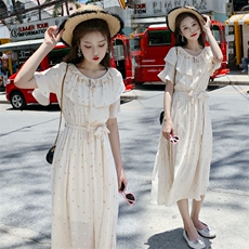 十一少女lii3.15新品”春风吹“挂脖气质俏皮碎花长裙连衣裙，女装连衣裙，依多米