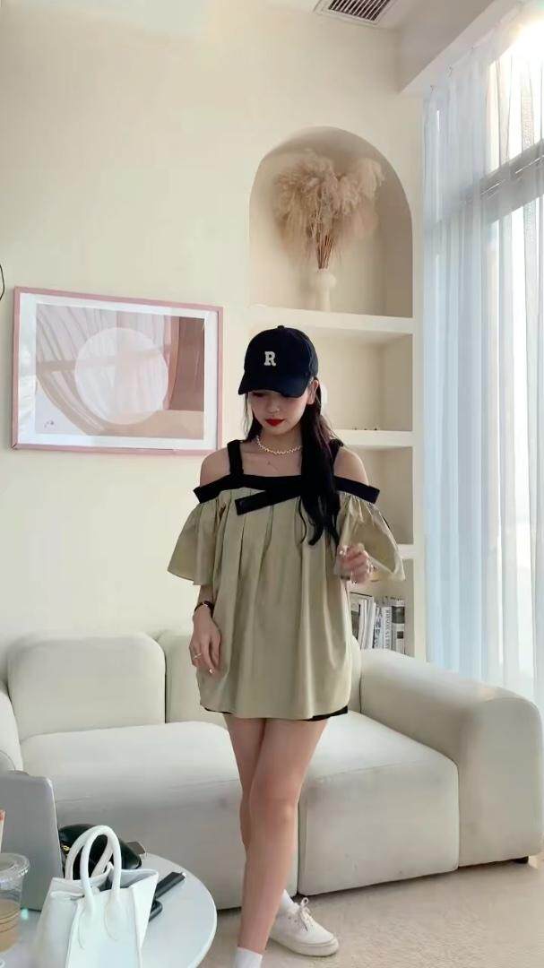 超韩一字叫上衣，其它，欧妮卡蒂蔓