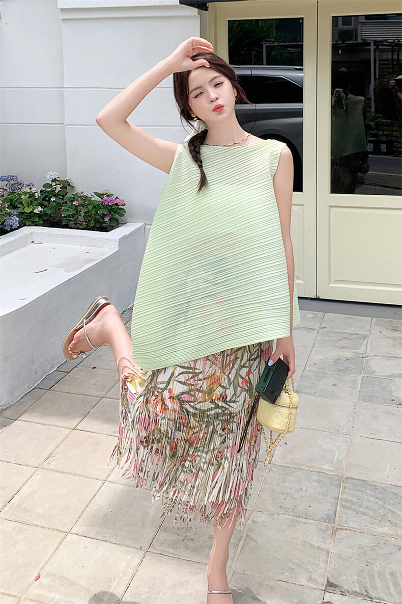 法式时尚不规则压褶背心套装女2025夏季新款显瘦流苏半身裙两件套,女装套装/套裙,2C133