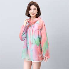 2026春夏季新款彩虹色宽松大码防晒衣连帽防紫外线外套A697，女装防晒衣，板酷