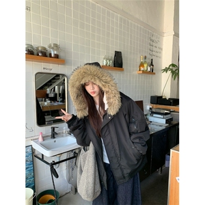 kumikumi设计感毛领连帽棉服外套女秋冬保暖宽松中长款面包服棉衣图片