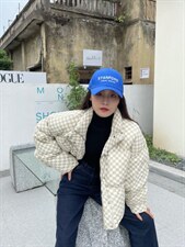 【现货】人人皆可棋盘格 卡其90绒，其它，欧尼蒂