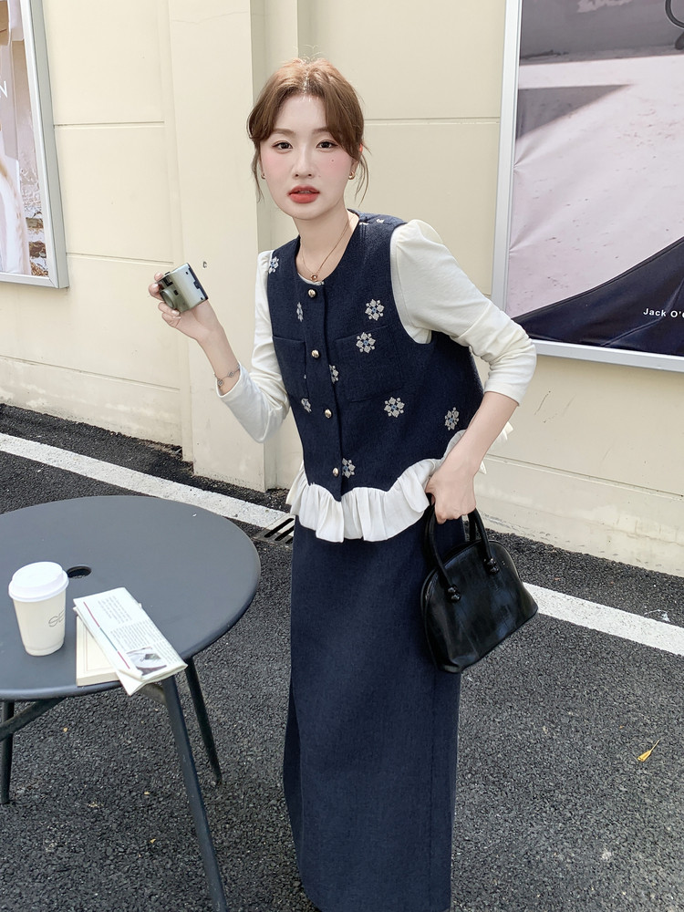 现货-2025年秋季新款气质时尚休闲显瘦马甲打底三件套,女装套装/套裙,1D102-1