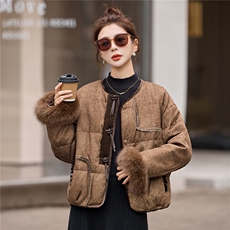 现货，现货2025年冬季新中式真狐狸毛羽绒短款，女装羽绒服，艾仟回(原伊仟回)
