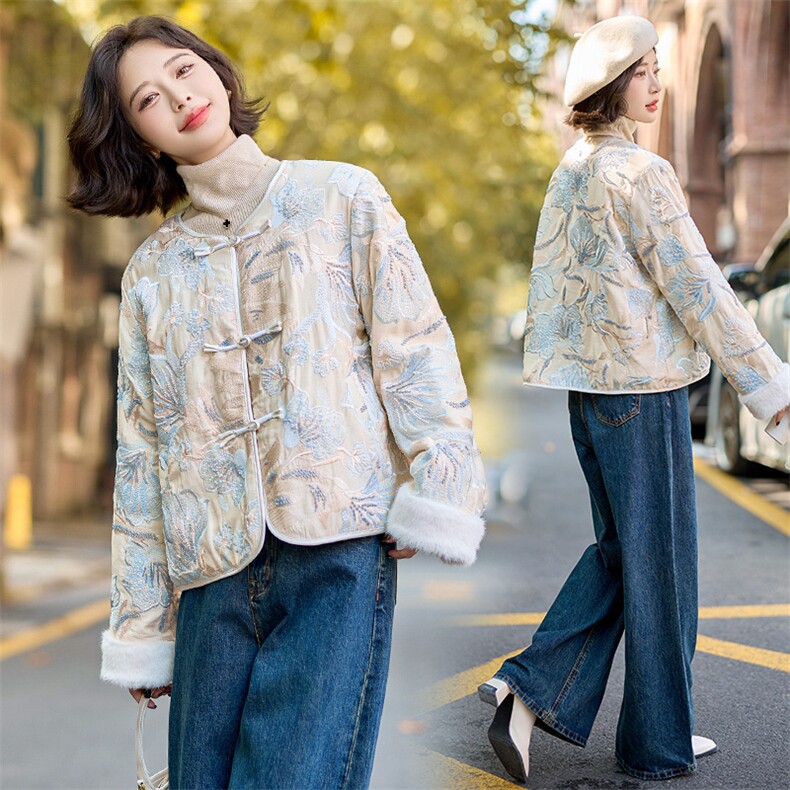 刺绣羽绒服女重工钉珠短外套2024冬新款轻薄绒盘扣上衣,女装羽绒服,韩蜜菓