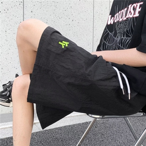 男士夏季冰丝薄款潮牌休闲短裤宽松跑步运动裤学生篮球五分裤睡裤图片