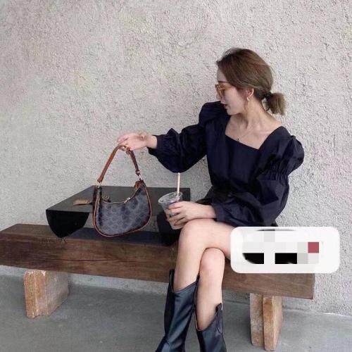 春款方领泡泡袖小衫，女装，魅力布梵