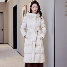 90鸭绒连帽羽绒服女2025冬季新款系带收腰加长款过膝棉袄外套，女装羽绒服，阿舍尔精品