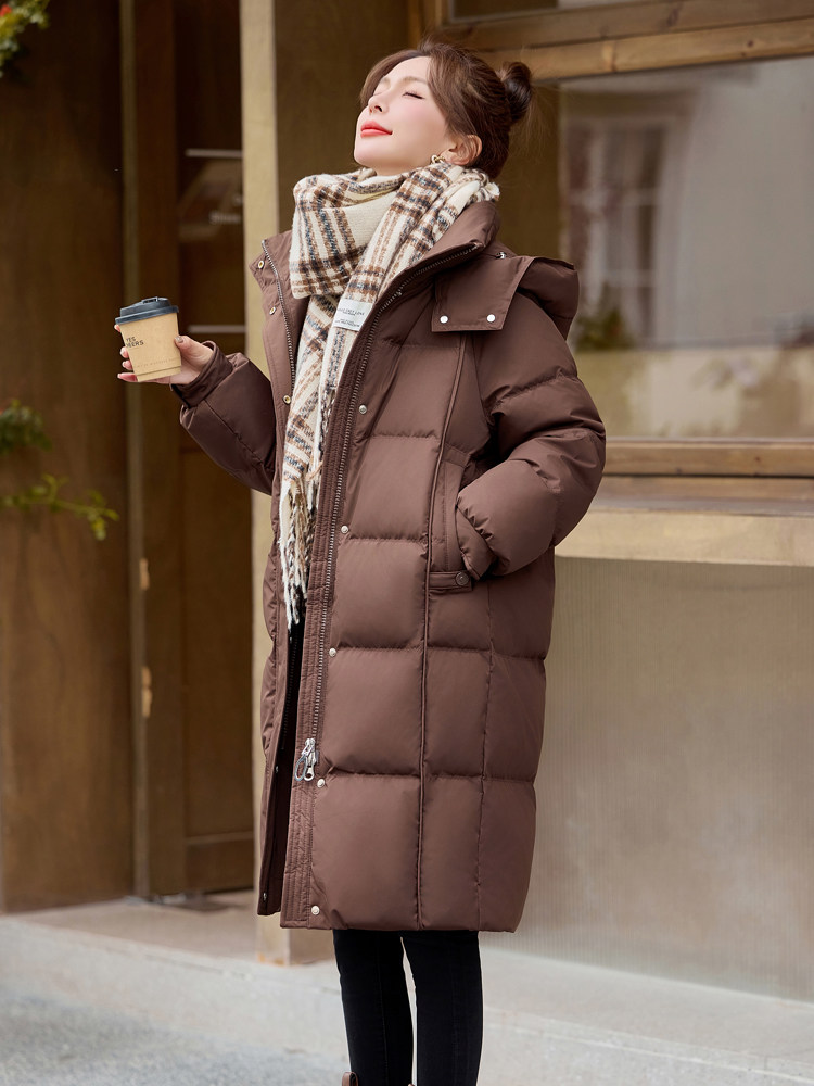 咖色连帽加厚鹅绒羽绒服女2024冬季新款宽松时尚长款过膝保暖外套,女装羽绒服,牡丹诺