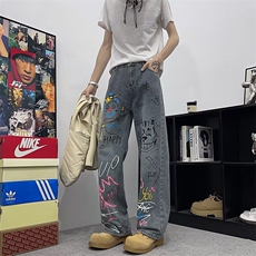 2025新款重工涂鸦直筒牛仔裤宽松显瘦阔腿长裤潮牌现货K8565-P42，男装牛仔裤，星座512-3