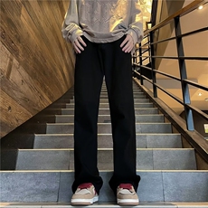 黑色
