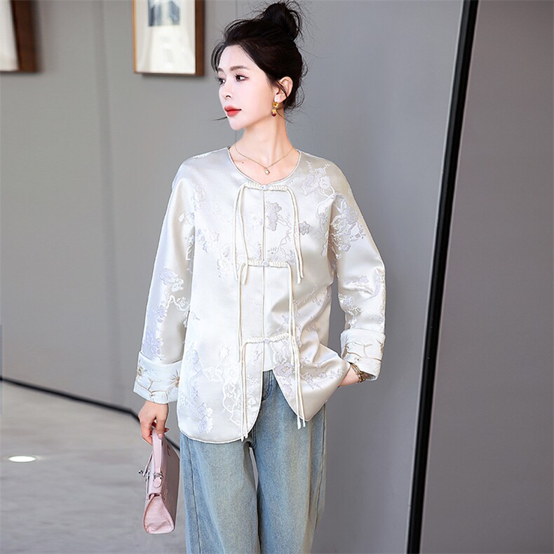2024新中式女装春装新款唐装盘扣上衣复古改良汉服外套,女装短外套,曼娅璐