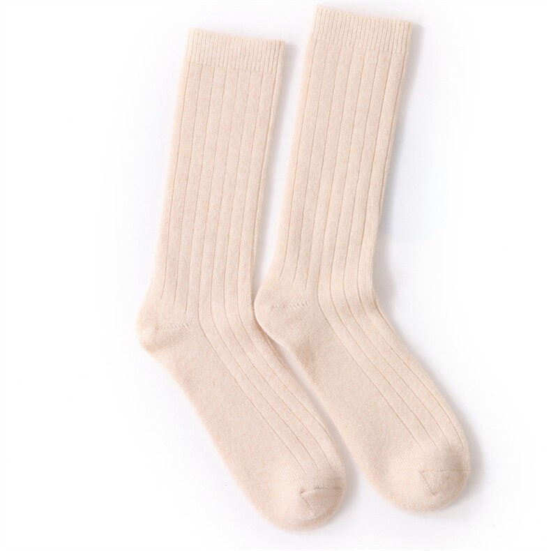 2025舒适百搭简约秋冬新款保暖舒适中筒袜子，袜子，臻歆羊绒