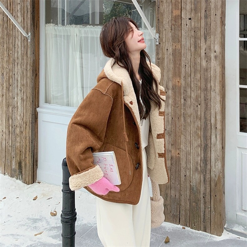 两面穿羊羔毛皮毛一体上衣女冬小个子美拉德麂皮绒厚外套，女装羊羔毛/颗粒绒，浙宝131