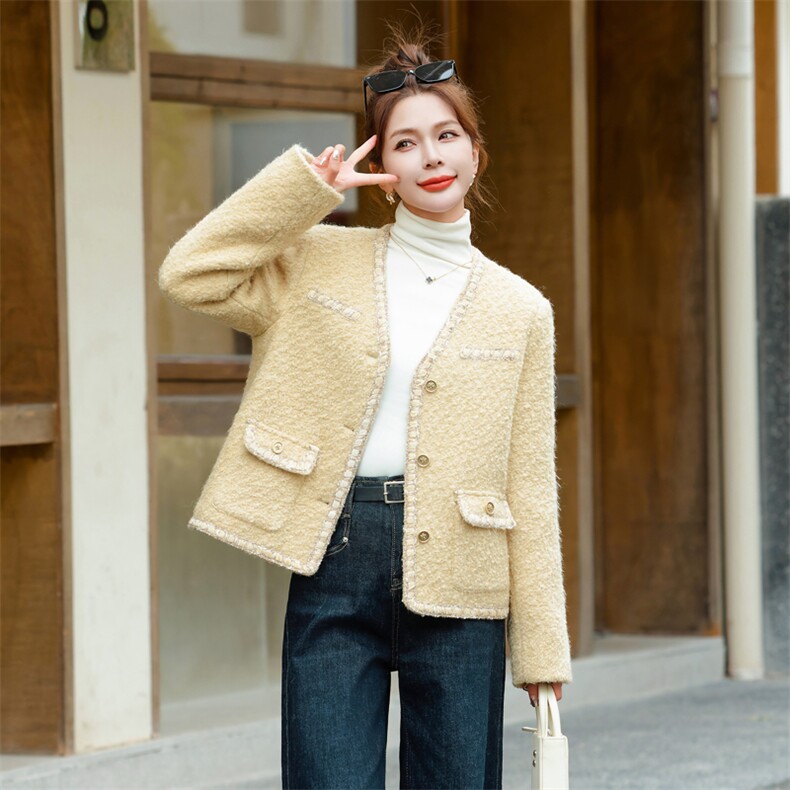 2024冬季白鸭绒宽松显瘦大码粗花呢小个子法式小香风羽绒服外套女,女装毛呢外套,雅静靓衣