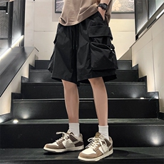 黑色