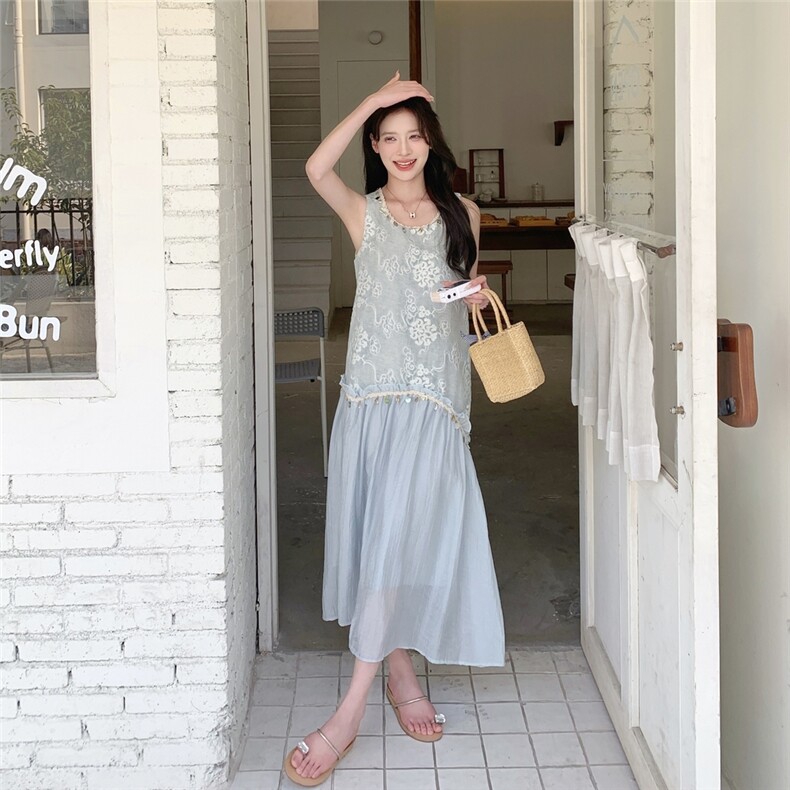 蓝色蕾丝刺绣无袖连衣裙女2025夏季新款法式度假风独特绝美背心裙,女装连衣裙,2C307